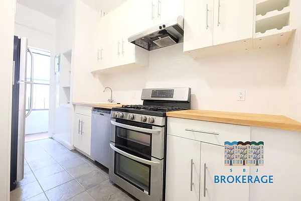 Rented by SBJ Brokerage, LLC | media 9