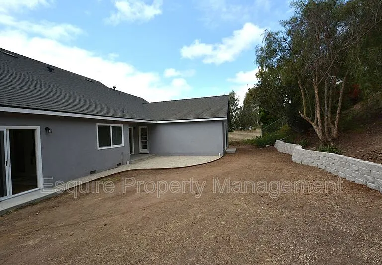 283 Calle Higuera — Photo 27