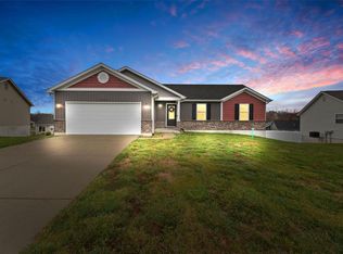 632 Meadowgreen Dr, Troy, MO 63379