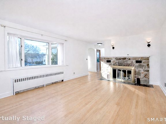 3rd image of 40 Acton Road