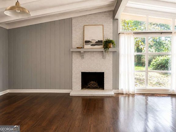 5th image of 2645 Valmar Dr