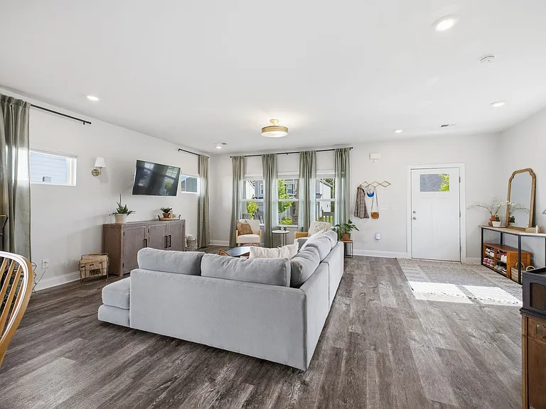 4041 Arrowleaf Ln — Photo 17