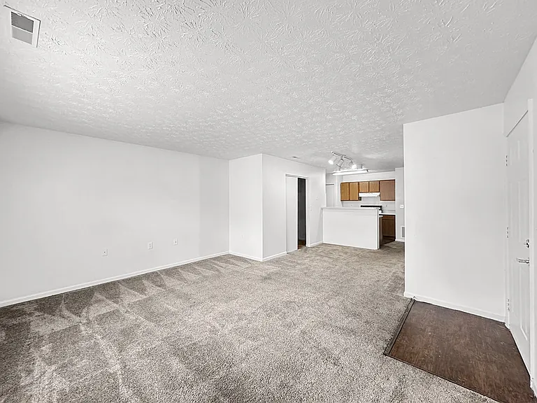 5370 Glenn Cross Rd — Photo 18