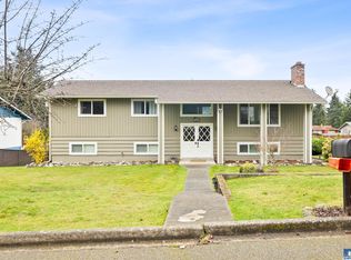 1217 W 19th St, Port Angeles, WA 98363