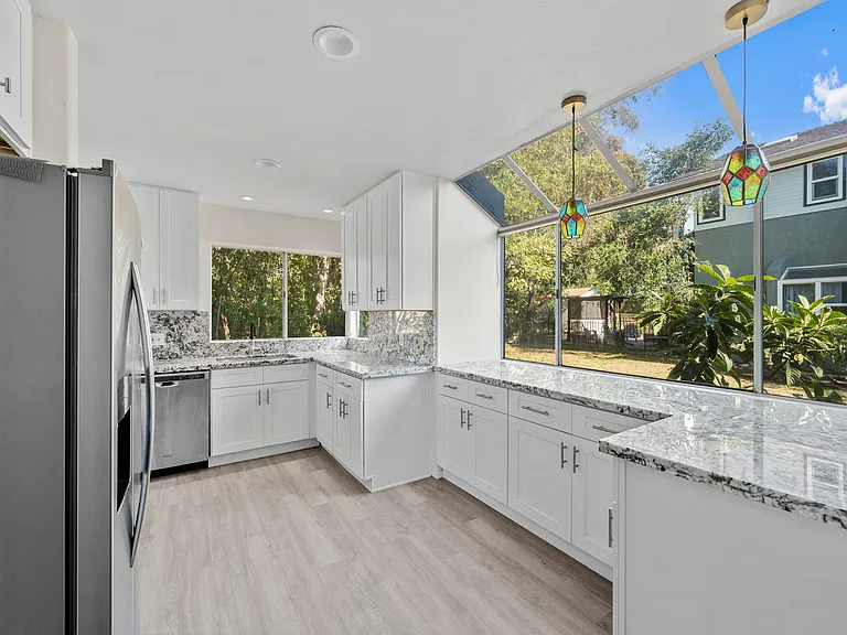 5057 Keeney St — Photo 15