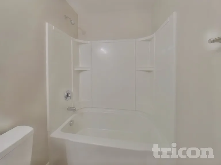 121 English Oak Ln — Photo 16