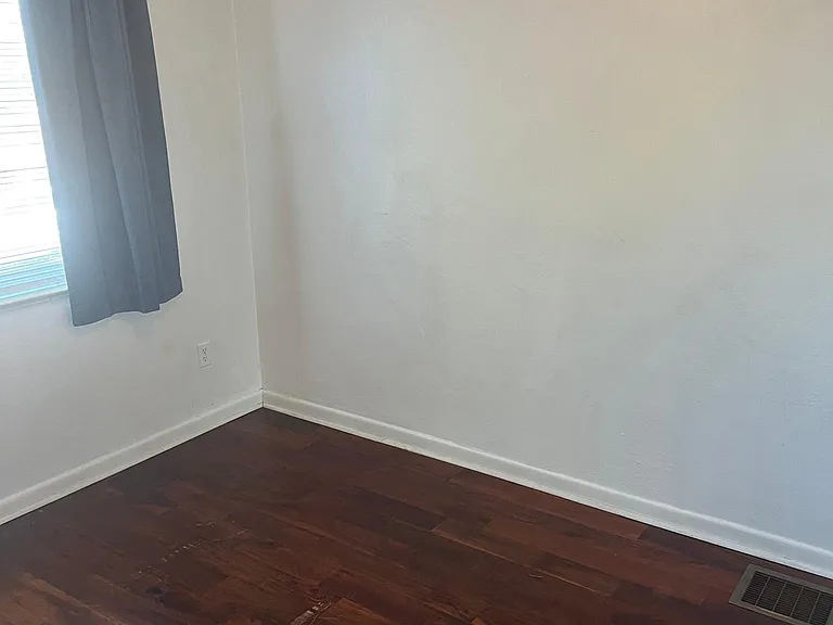 7 N Clarkson St — Photo 9