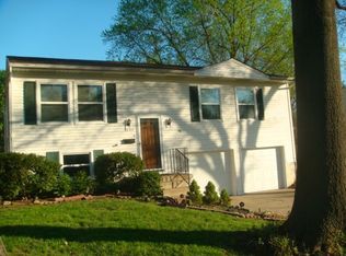 9237 W 100th St, Overland Park, KS 66212