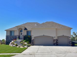 902 Jupiter Hills Cir, Syracuse, UT 84075