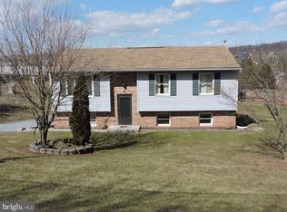 152 Horse Happy Rd, Newmanstown, PA 17073