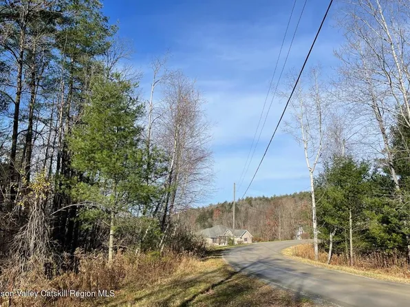 255 Covenant Circle, New Lebanon, NY 12125