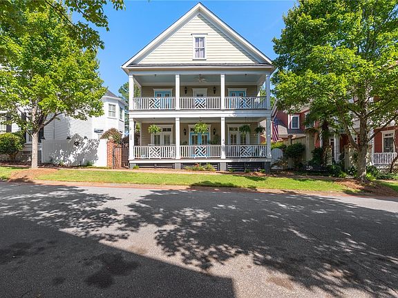 3rd image of 205 Village Walk Ln