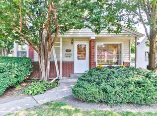 261 S Clifton Ave, Elgin, IL 60123
