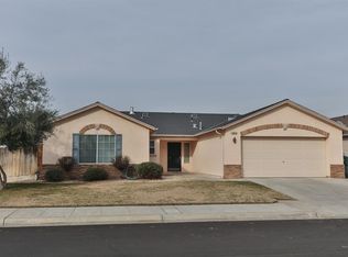 5672 W Floradora Ave, Fresno, CA