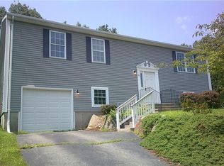 63 Remington Farm Dr, Coventry, RI 02816