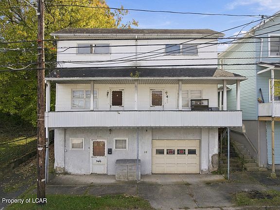2nd image of 700 Main St