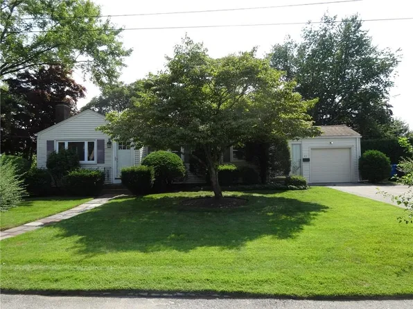 43 Eden Crest Dr, Cranston, RI 02920