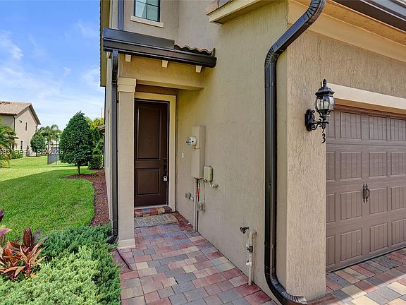 4th image of 8193 Cinch Way