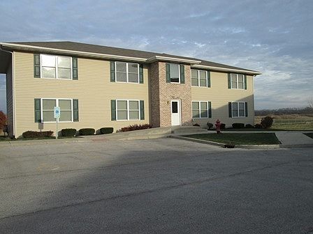 1st image of 614 Circle Dr