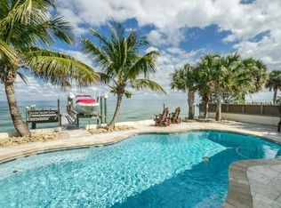 2480 E Bay Isle Dr SE, Saint Petersburg, FL 33705
