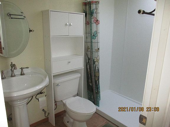 3rd image of 655 9th St #B