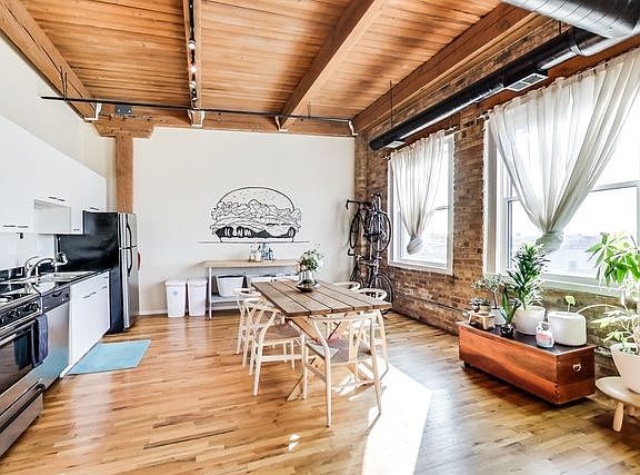 3rd image of 515 N Noble St APT 603