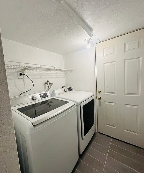 2322 S J St — Photo 8