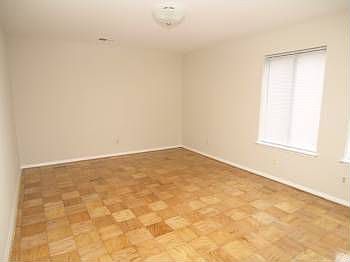 3rd image of 11423 Commonwealth Dr #11423