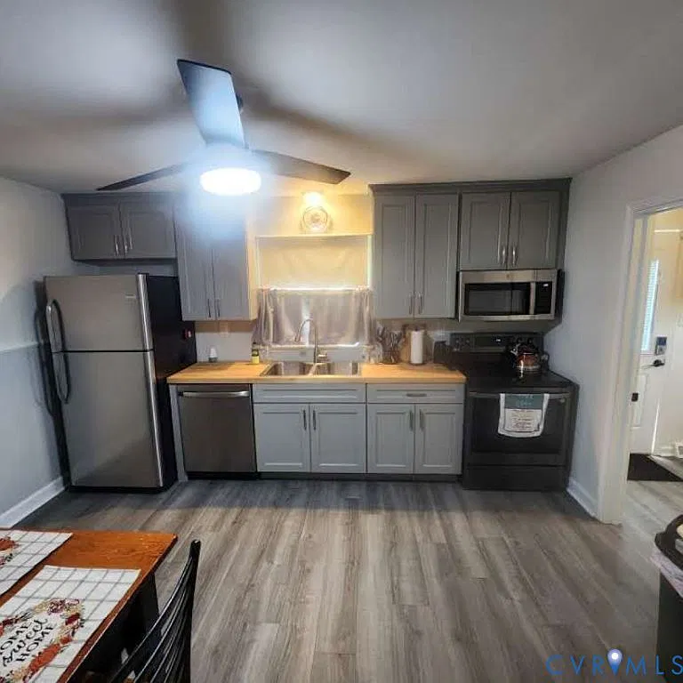 2 bed, 1.0 bath, 1056 sqft, $2,000 — Photo 3