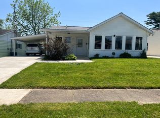 571 Ridgefield Rd, Newark, OH 43055
