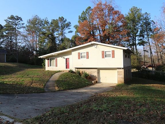 2nd image of 3305 Stoney Dr