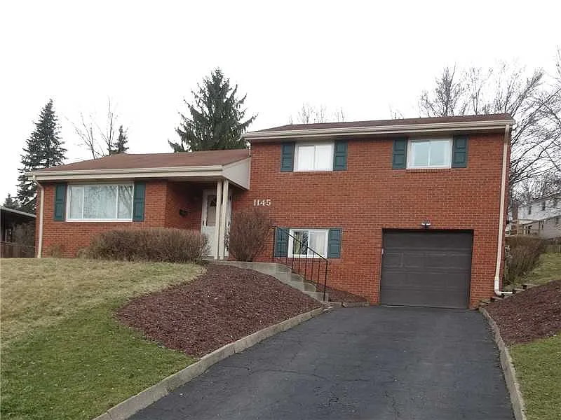 1145 Airedale Dr photo 1