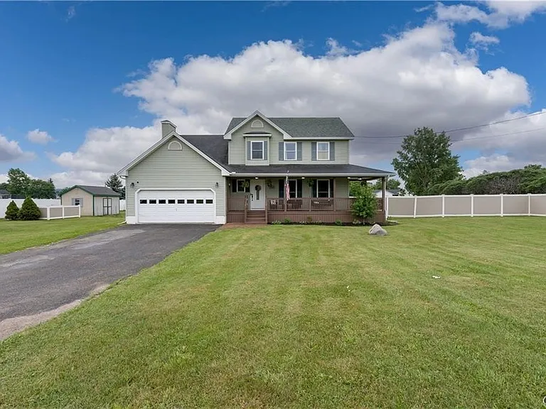 26202 Lafave Rd — Photo 1