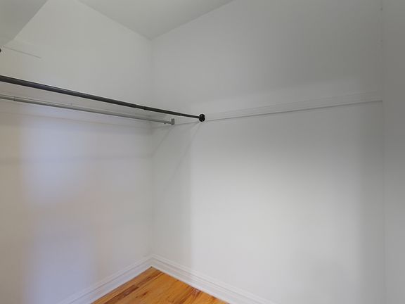 3rd image of 4830 N Damen Ave #201