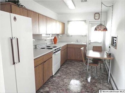 3rd image of 2189 Mount Hope Ln