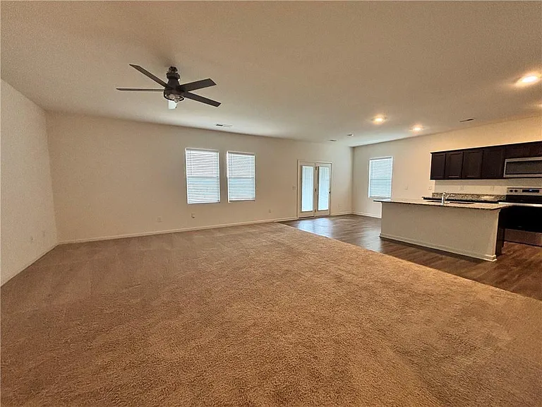 304 Pescara Ct — Photo 12