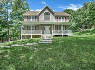 13 Primrose Ln, Rye Brook, NY 10918