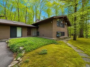 80 Clinton Rd, Tuxedo Park, NY 10987