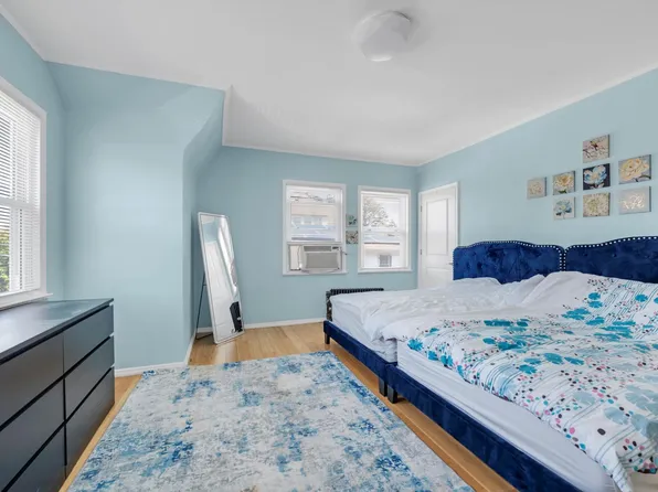 11-34 Bay 27th Street image 9 of 19