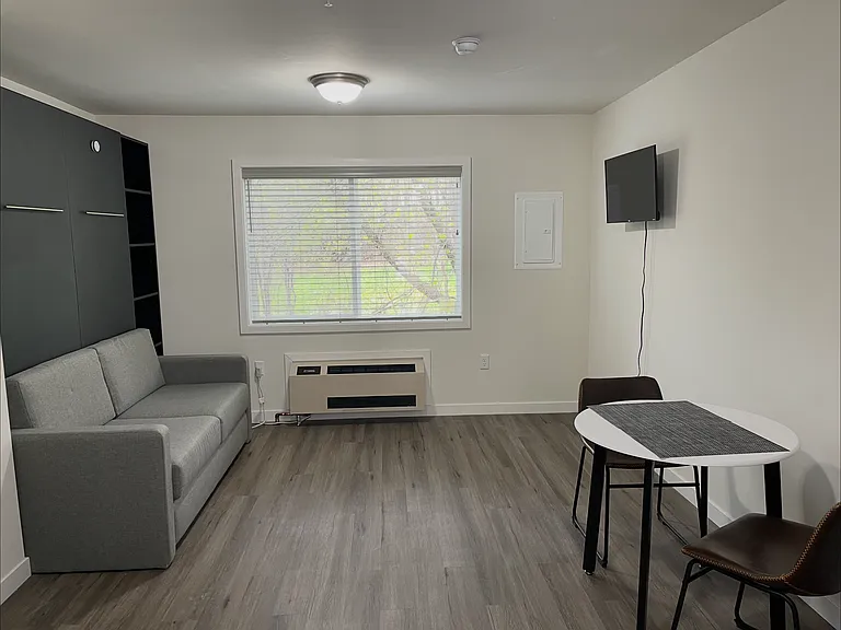 612 Garnet St #7 — Photo 10