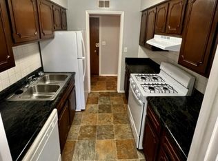 7217 N University St #2, Peoria, IL