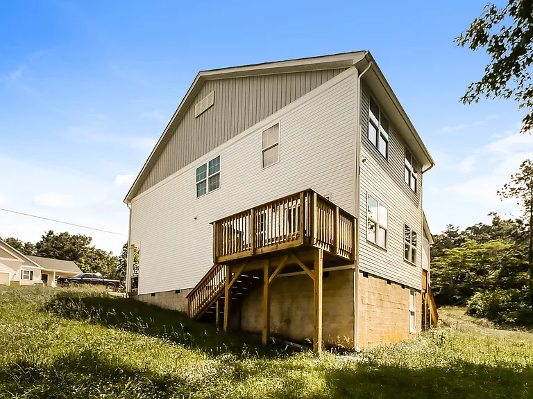 2529 Oakdale Rd — Photo 14