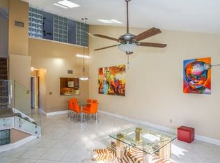 421 SE 14th St #4, Dania Beach, FL 33004