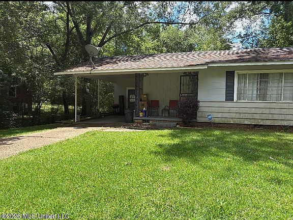 2nd image of 139 Iris Ave