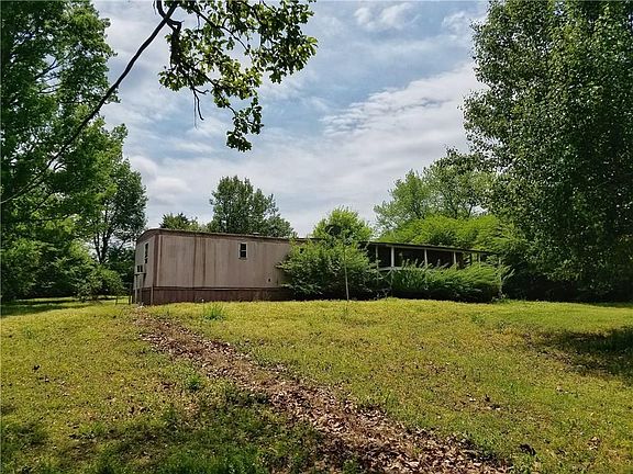 3rd image of 727 Redwood Dr