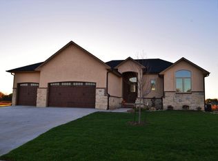 2801 Morris Rd, Hutchinson, KS 67502