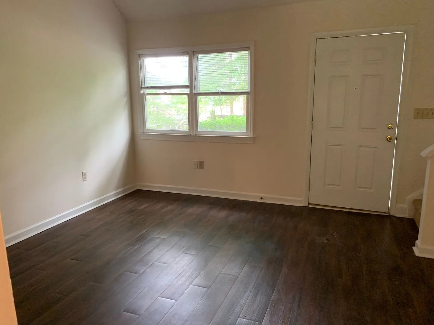 2200 — Photo 2