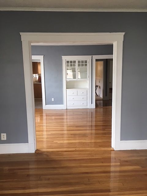 1st image of 21 Carney St #1
