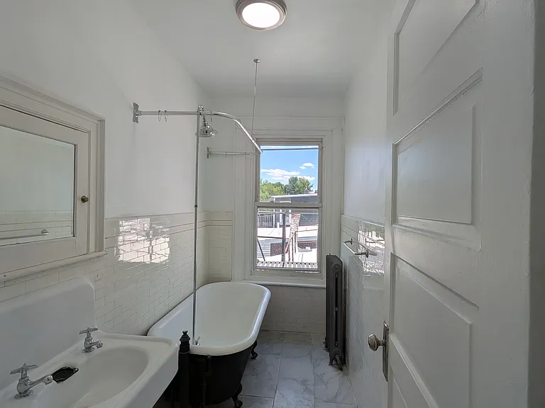 1036 W Walnut St #3-R — Photo 13