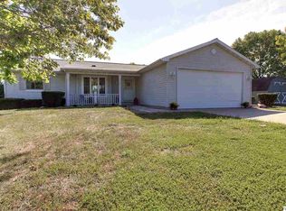 966 Maple Ridge Dr, Liberty, IL 62347